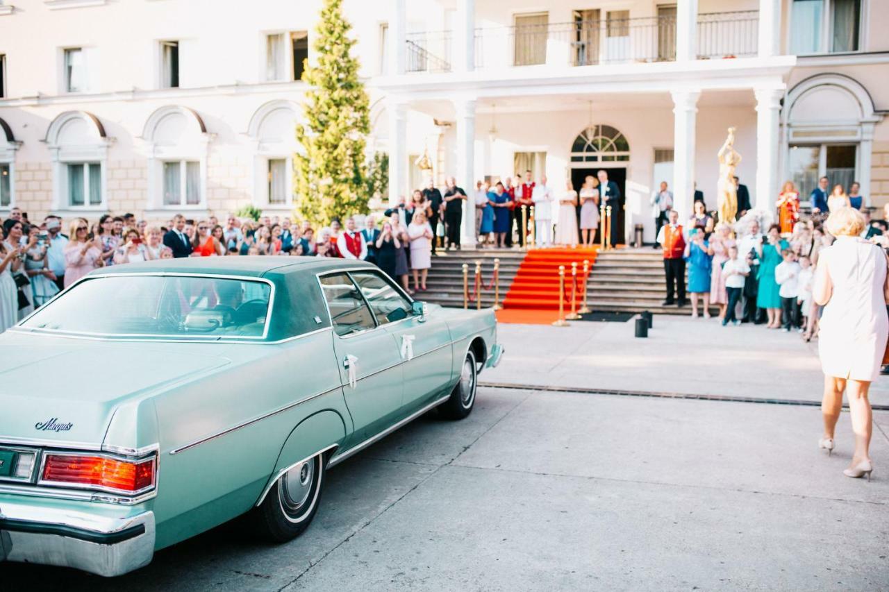 Hotel Ksiaze Poniatowski Lesznowola  Luaran gambar